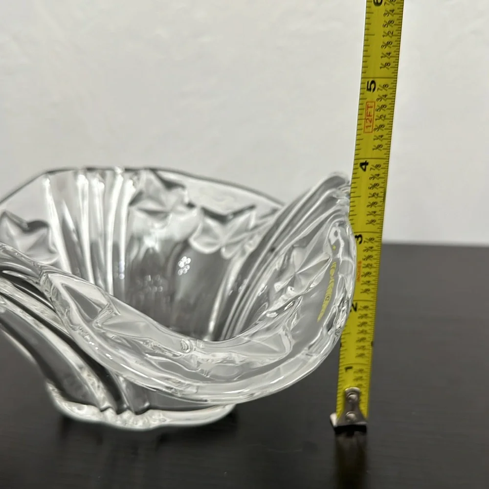 Parisian Ivy Handkerchief Frosted Leaves Vintage Bowl Mikasa